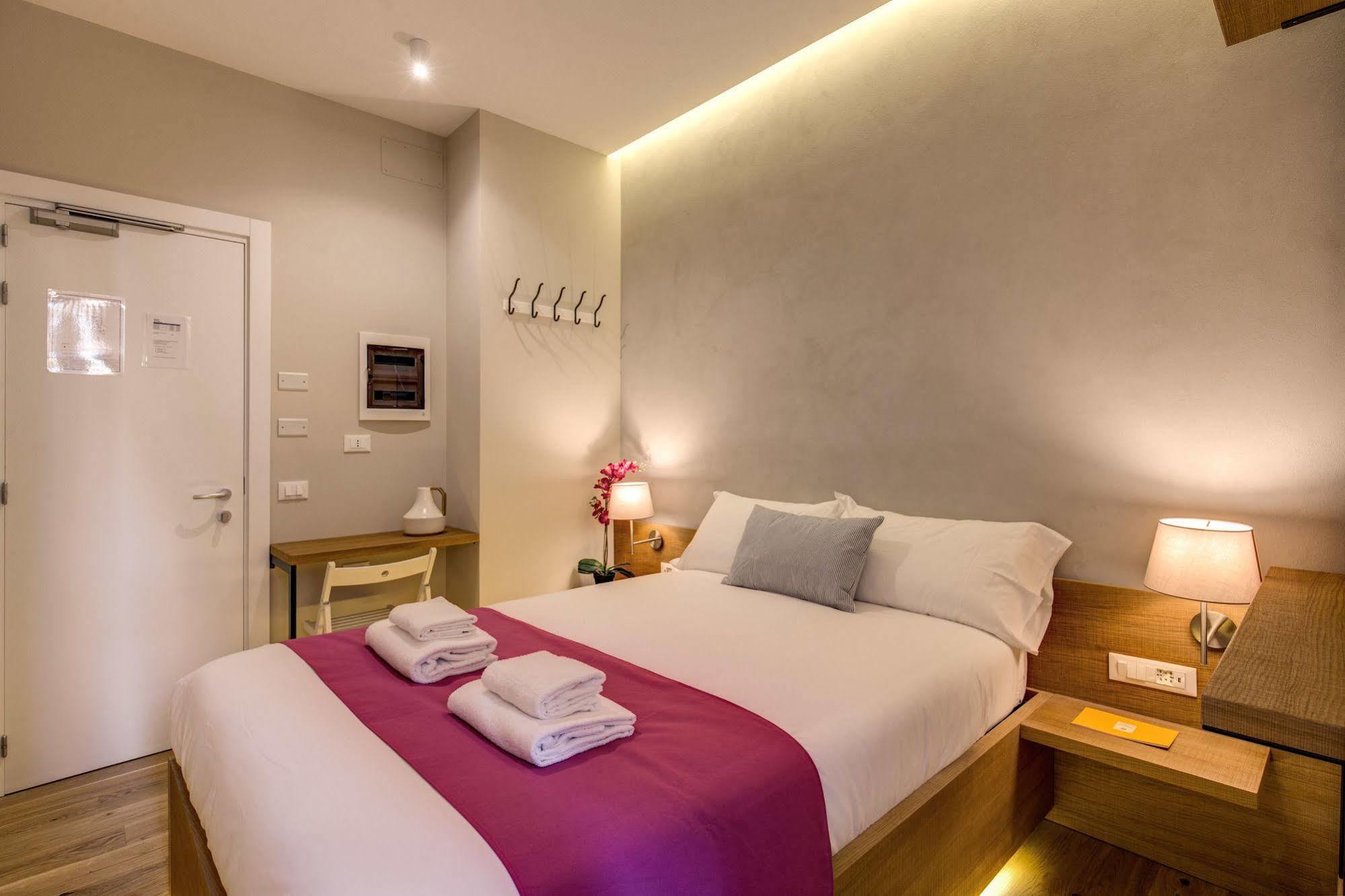 The Spanish Suite Campo De' Fiori Рим Екстериор снимка