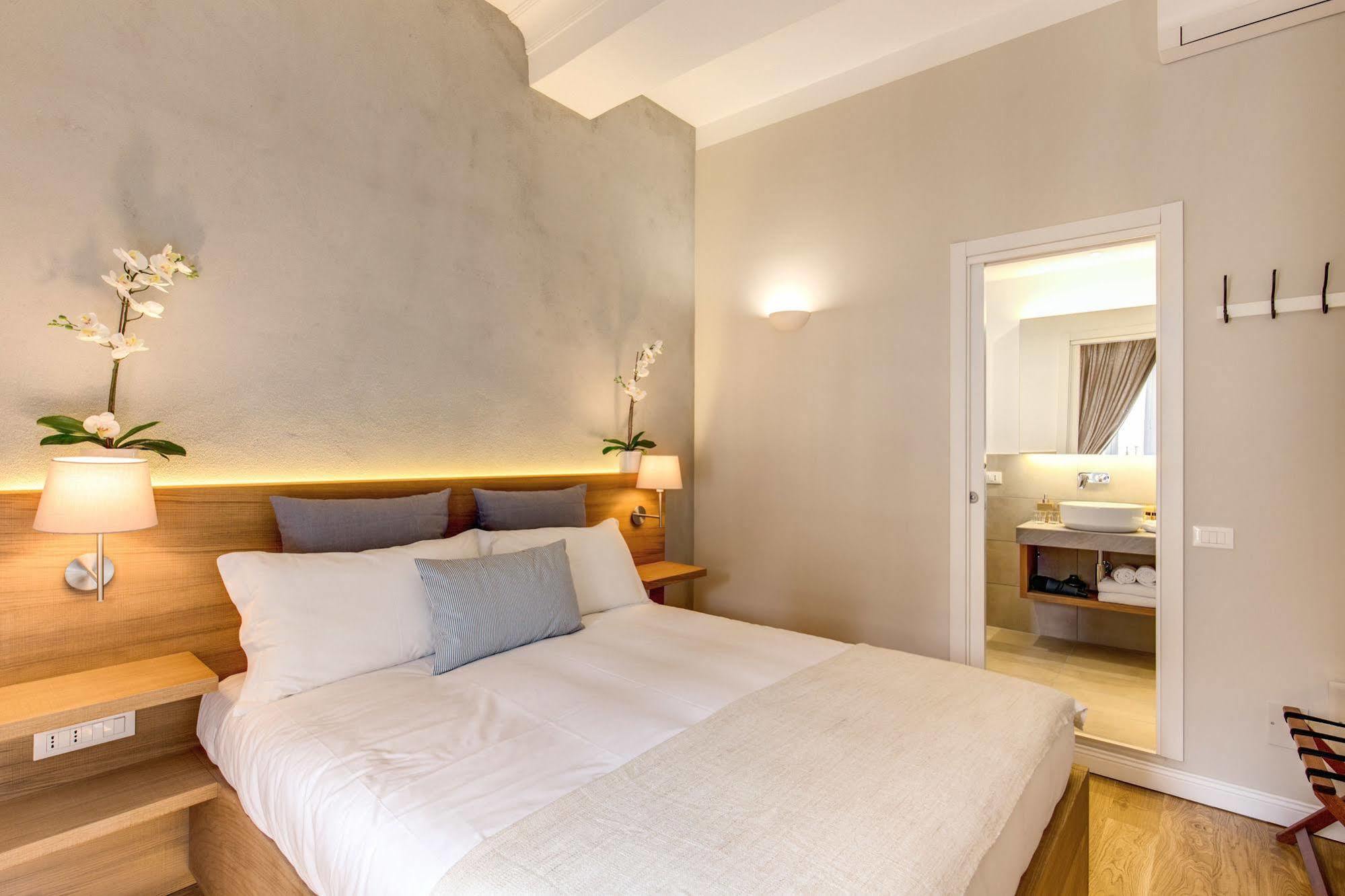 The Spanish Suite Campo De' Fiori Рим Екстериор снимка